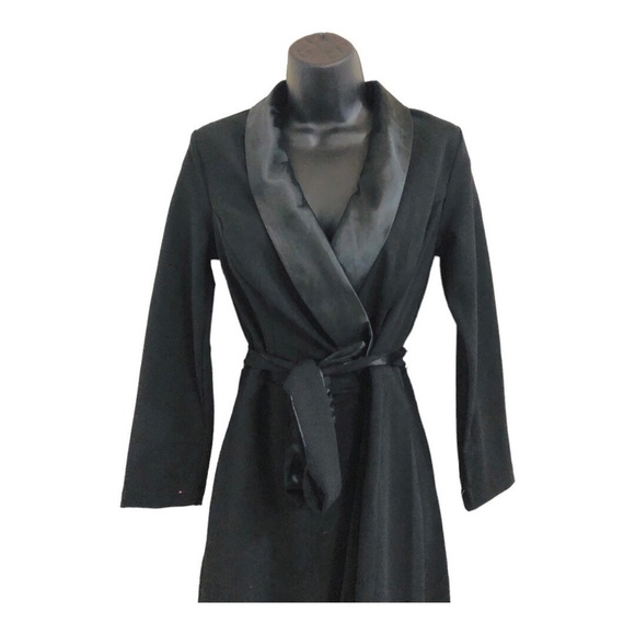 Black satin look lapel tuxedo style belted wrap style dress size 4 brand new - Picture 11 of 12